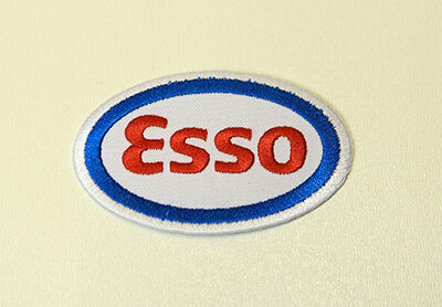 Stofmærke 50x80mm ESSO i den bedste kvalitet med klæber